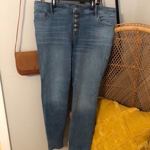 Old Navy Rockstar skinny jeans.